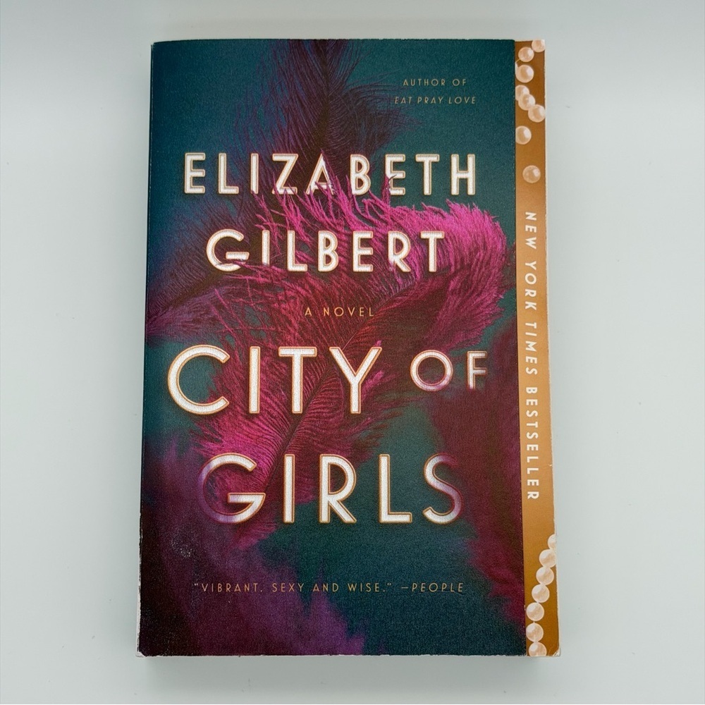 City of Girls by Elizabeth Gilbert - Paperback
